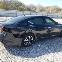 التيما SV • ٢٠٢٢ • ضرر خلفي