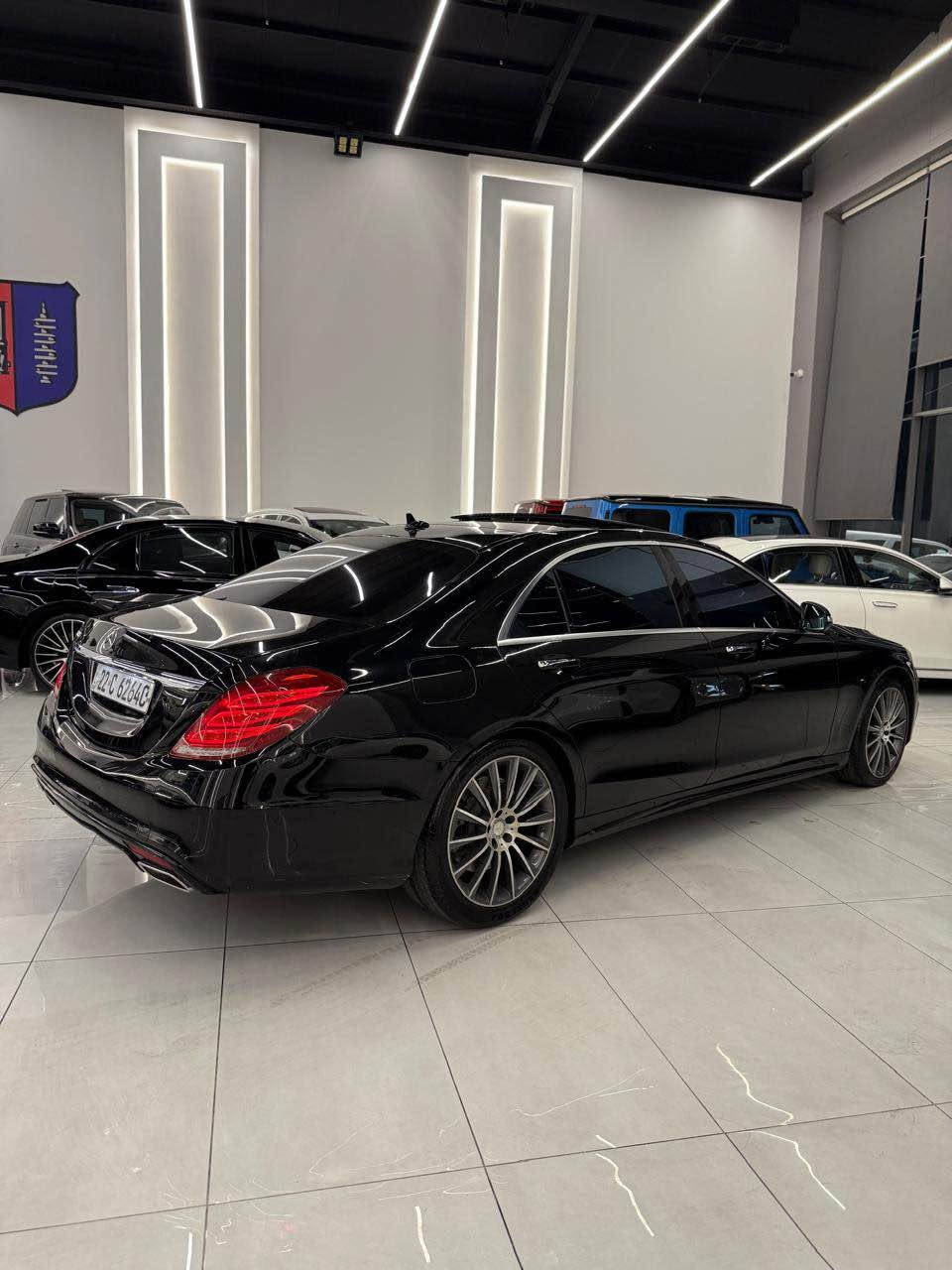 السلام عليكم
للبيع Mercedes S500 2014 وارد الماني كلين تايتل
سعر/ ٣٦٠$ ورقه بيها مجال لطيبين 
مكينه 8 سلندر (4فصوص) 
بانوراما ٥ بردات ٤ كامرات حساسات 360 اوتو بارك رادار امامي رادار خلفي نقطه عمياء كشن تدفئه و تبريد كشن يفتر ويه لستيرن قياده اليه ثلاجة خلفيه عطر بجكمجة شاشات خلفيه بصمه ابواب بصمه تشغيل جكات تنزل وتصعد كشن خلفي مفصول vipداخل لدات ٧ الواناستيرن G جنطه كهرباءكشنات خلفيه كهرباءداخل جلد ابيض (اصل)ماشيه 100 الف
 
بيها مكانين صغير تعديل بي دي ار والباقي مكفول
مكينه وكير مكفولات بوضع الشركه (صفر مسج)
مكانها اربيل مدينه معارض 
للاستفسار: *********** whats app أربيل, العراق
