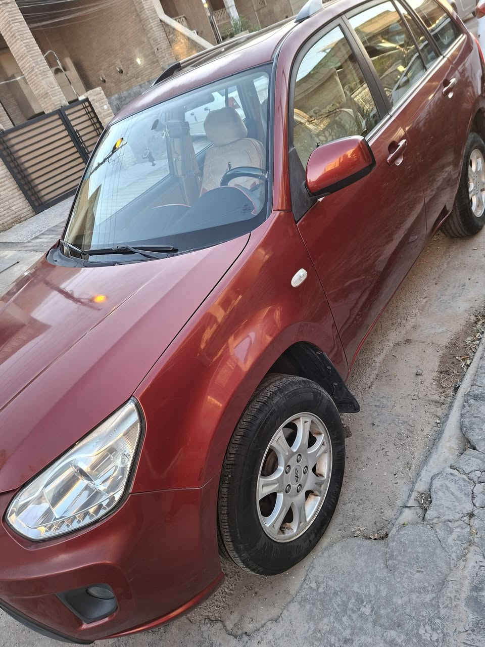 السلام عليكم
شيري تيكو ٢٠١٣ جاهزة مكينة وكير بحالة جيدة جداً والكهربائيات بحالة جيدة جداً تخم تاير جديد تبريد وتدفئة بحاله جيده جداً والسيارة باسمي استلام الشركه ماشيه ٧١٨٦١ استعمال قليل والرقم دولي هزه جديده والسياره مكفوله من الصبغ ماعدا الجاملغ الامامي عكس جهة السائق ويوجد  والسعر المطلوب ٦٥ ورقة
العنوان : بغداد
للاستفسار الاتصال على الرقم ***********
