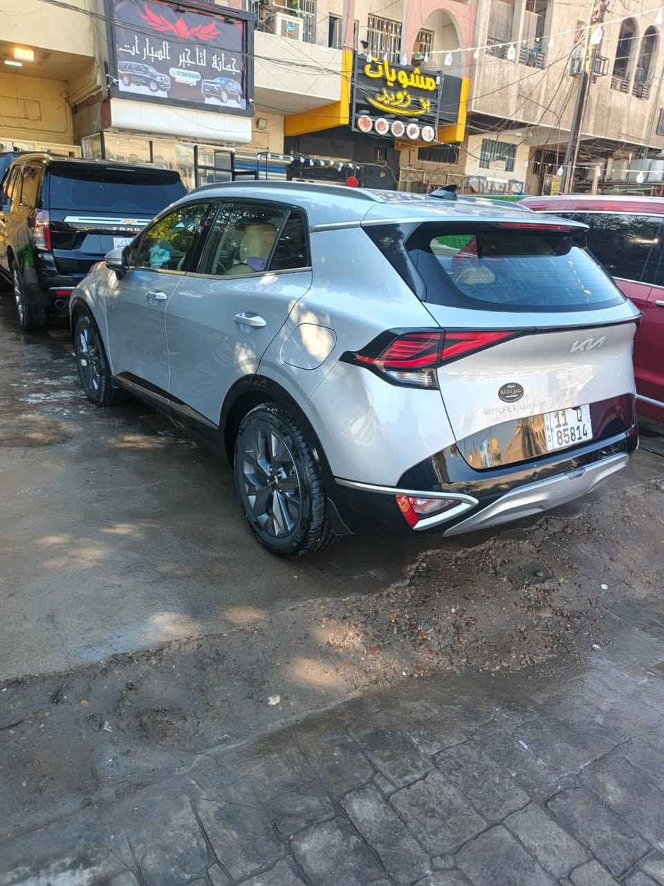 🚗 للبيع: كيا سبورتج 2024 – وارد خليج
📍 مكان السيارة: بغداد – حي اور
📊 المسافة المقطوعة: 22 كم
🛠️ المحرك: 4 سلندر 2000cc

⚙️ المواصفات:
• بصمة تشغيل + تشغيل عن بعد
• مقاعد أمامية كهرباء مع تدفئة
• شحن تايب C بالكشنات + شحن وايرلس
• شاشة كبيرة
• كاميرا خلفية
• حساسات أمامية وخلفية
• تبريد قطعتين
• درايف مود – أوتو هولد – نظام منحدرات
• هاند بريك بصمة
• مرايا كهربائية

السيارة كفالة عامة

📌 تفاصيل إضافية:
• رقم السيارة بغداد الدولي الجديد
• باسم المالك – تحويل مباشر
رقم الهاتف ***********
