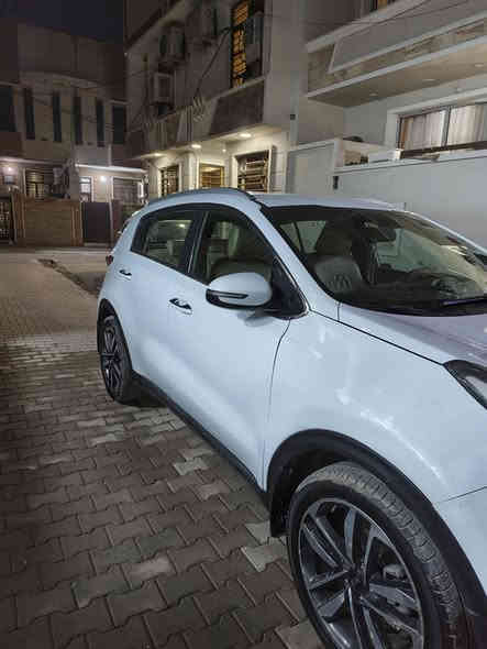 كيا سبورتج 2020 نصف فول بيه صبغ باب الايمن جاملغ الخلفي القماره بيهه بارد السعر 165 وبيهه مجال. ***********
