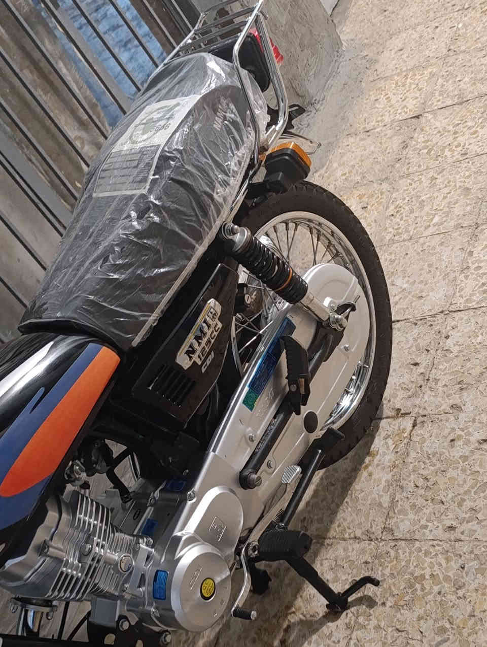 السلام عليكم شباب دراجه نامه ٢٣ طالعه اخر وجبه ٢٤ شهر ١١ وكيل نوفل دراجه كارتون سعر مليون ٦٠٠ وبيها مجال شراي هاذه رقمي *********** الماعجبه لا يعلق احسن مايسمع شي مايعجبه
