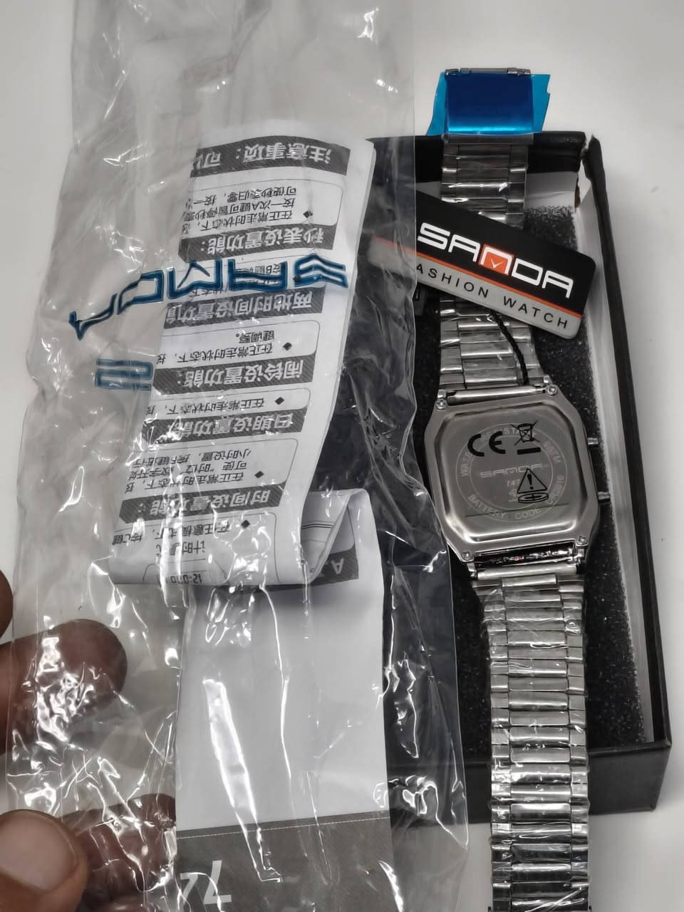 ساعة رجالية أصلية ماركة SANDA
✔ تصميم كلاسيك مربع أنيق
✔ عقارب + شاشة ديجيتال
✔ سوار ستيل كامل ثقيل
✔ مقاومة رذاذ الماء
✔ مع العلبة والكارت
السعر 25يوجد توصيل كافه المحافضات 5الف


**إذا كنت صاحب هذا الإعلان وتريد حذفه لأي سبب، رجاءا أرسل رسالة إلى الدعم الفني**