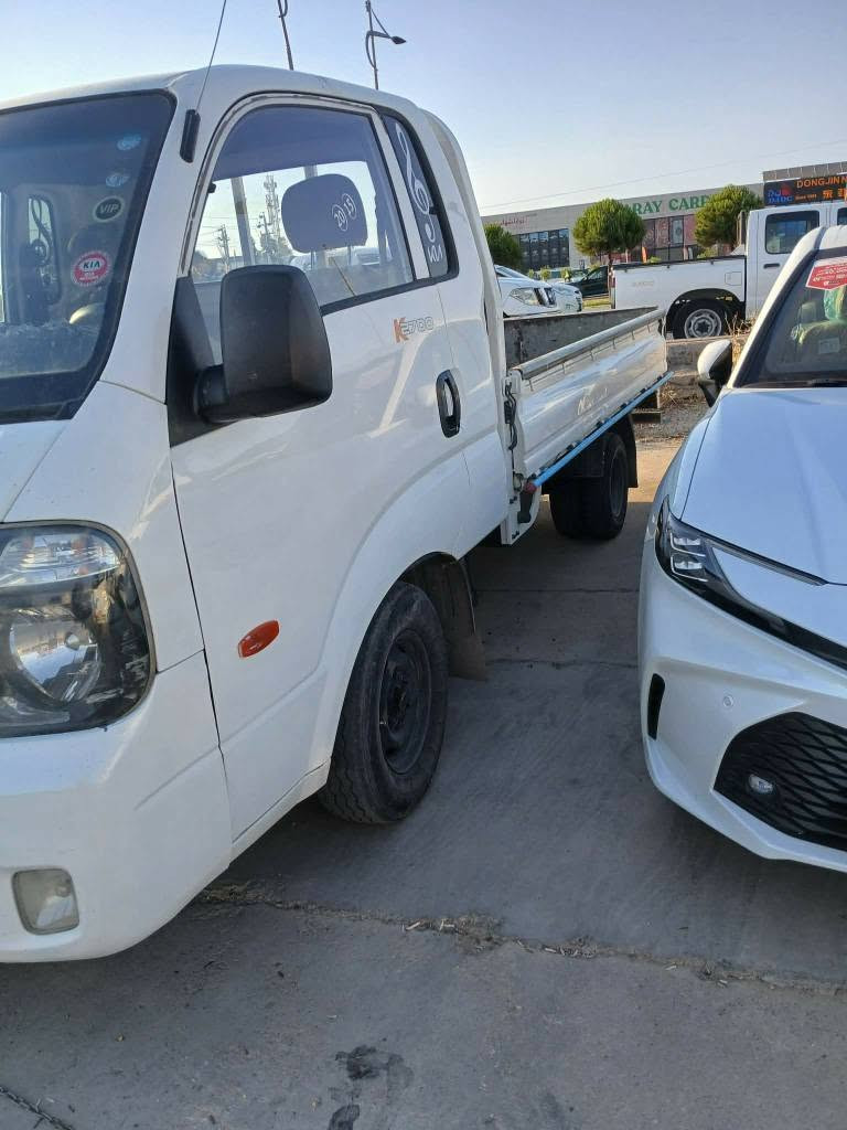 بسم اللە الرحمن الرحیم
كوردي عةرةبي
کیا حمل 2700 بۆ فرۆۆشتن 
مۆدێل2015 سەیارەکە جوان و خاوێنە بێ تەقە و ڕەقەیە 
دوو پارچەی سبوخە و دارکای لای سایەقی گۆڕاوە سەنەوی بەسەرچوه مەککینەی تازە تەشفیتە بەشەرت تەبریدی سارد و گەرمی بەشەرت شانسی بەشەرت تاخم پێشیی تازە تەحویل و غرامەی بەشەرت  
سعری 112گەڵا و مەجال 
شوێن/کەرکوک
ژ.م/***********
کیا حمل 2700 لبيع 
موديل 2015سيارة حيل نضيف 2 قطع صبغ بدل باب سايق منتهي سنوية محرك جديد تسفيت بشرط تبريد تدفئة بشرط بشرط شاصي  تاخم صدر جديد بشرط تحويل و غرامات 
مكان كركوك 
رقم موبايل *********** 
سعر 112بيها مجال كركوك, العراق
