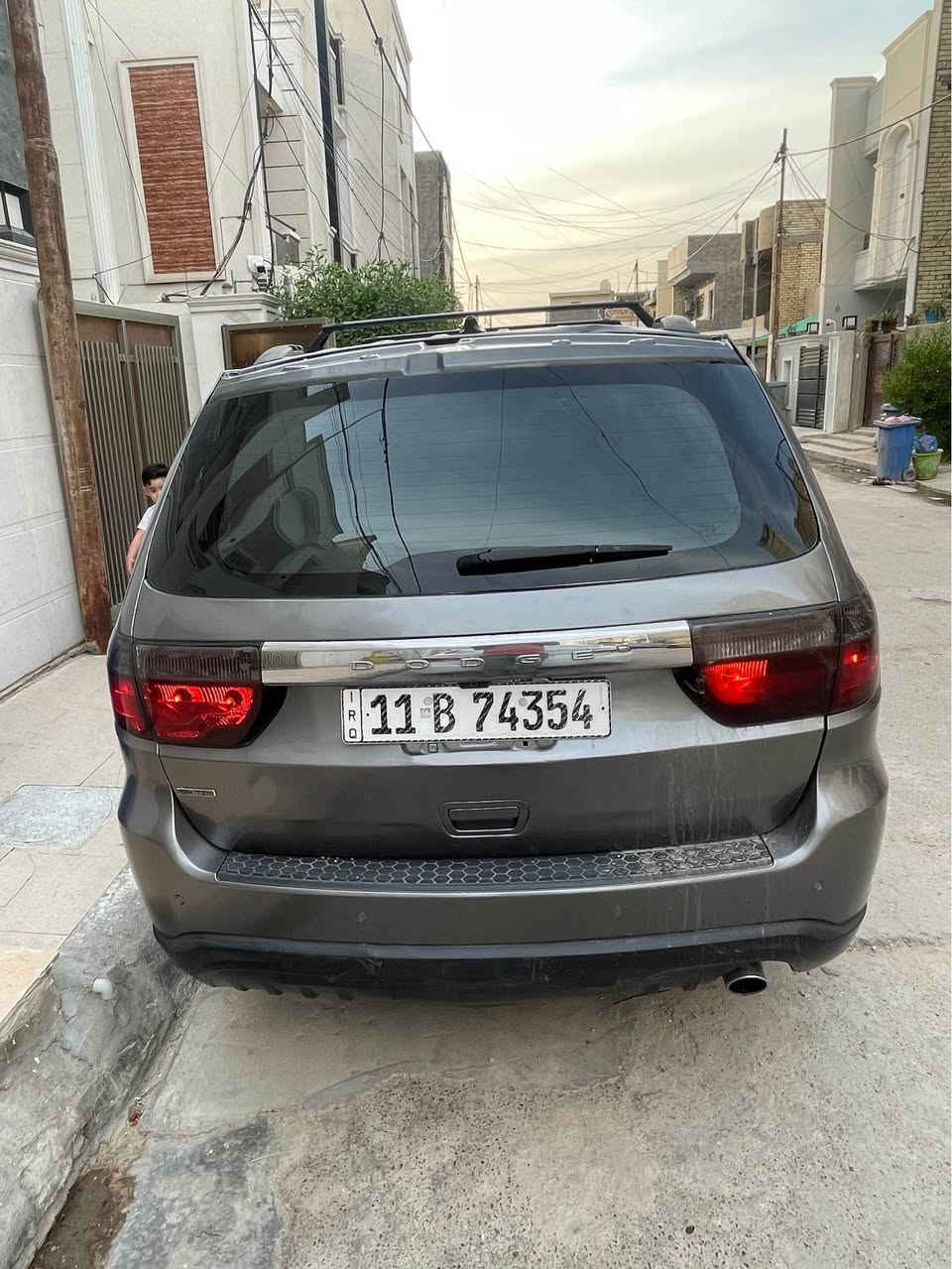 دوج دورنكو ٢٠١٢ رصاصي 
بسمي رقم بغداد انكليزي هزه جديده 
محرك كفاله ٦ سلندر 
كير كفاله 
مصبوغه حزام 
حادث امريكا صبغ عام 
ادامه كامله مابيه نقص اي شي 
تايرات جدد 
باتري جديد 
شواصي مكفوله 
لغود تكم كفاله 
سياره تحكم ستيرن ٤ جهات 
زينون لايتات 
كاميرا خلفيه وحساسات شاشه ايباد كار بلي 
٧ راكب ٣ قطع تبريد داخل احمر 
تجاوي كهرباء بصمه باب وتشغيل جنطه كهرباء ريمونت تشغيل عن بعد كشنات كهرباء 
مكان بغداد حي الجهاد 
*********** 
السعر ١٣٧ بغداد, العراق
