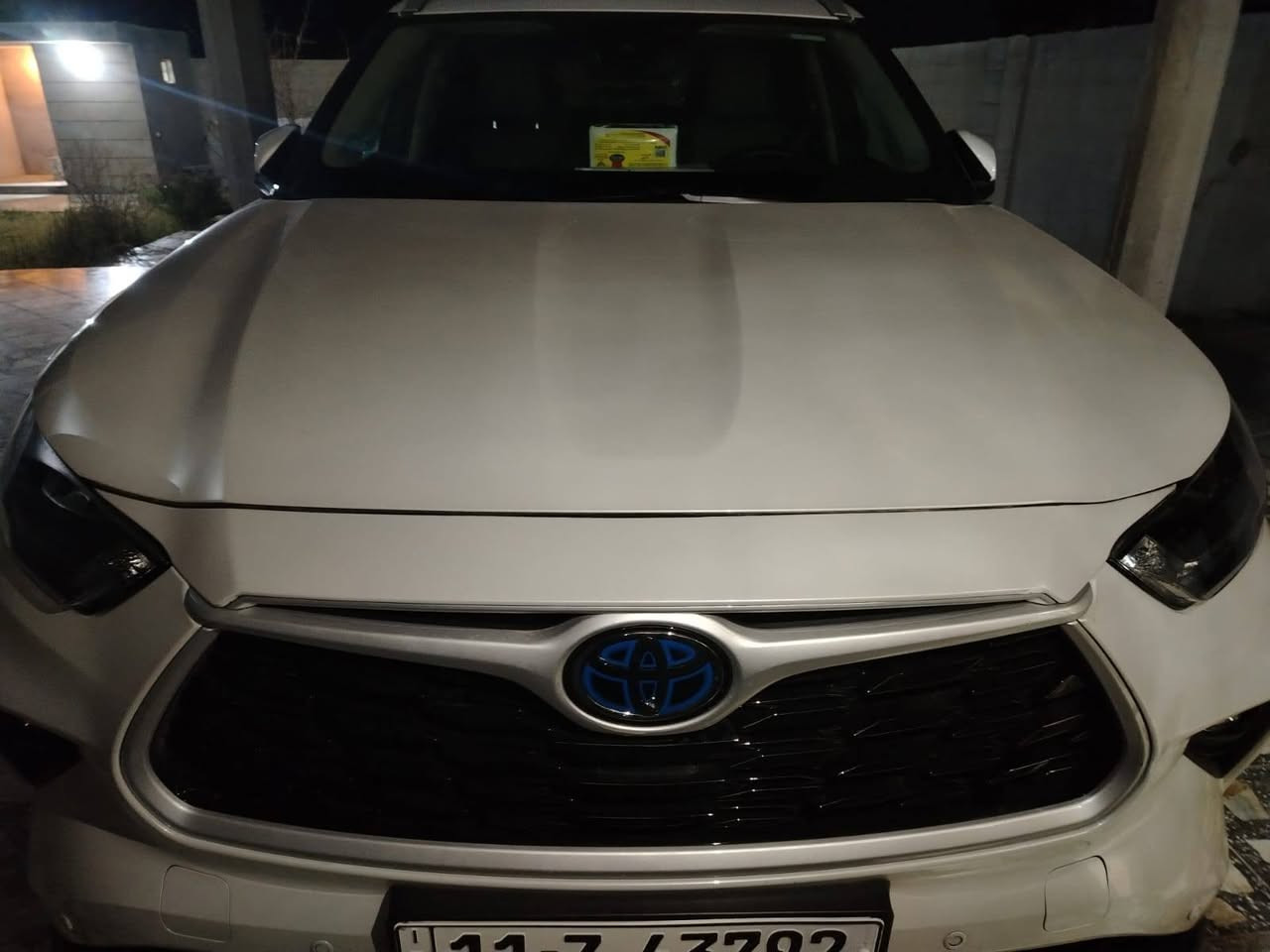 السلام عليكم 
هايلندر 2024 عبداللطيف جميل GLE وكاله ماشيه 8000 كيلو متر مغلفه BBF رقم بغداد بأسمي للاستفسار والاتصال على هذا الرقم ***********
