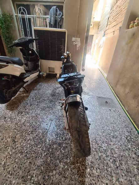 ابيع كوم حديد
دراجة بطح ياماها r15 محرك 250cc  محرك مابي شي جانت تشتغل ومخليهة مال لعب بس كطعت نارية وتركتهة وكمهة يخبل كير مابي شي نواقصهة

١- تانكي + كفرات وترتيب الكهربائيات لين حاول اسوي النارية وما دبرتهة ابيعهة كوم حديد ركز علا كلمة كوم حديد قفلهة 125 من الاخير الشراي يتصل *********** عنواني بغداد العبيدي بغداد
