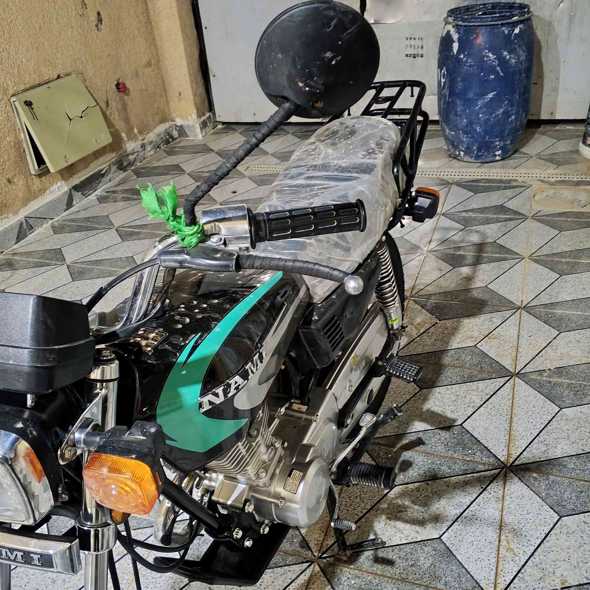 سلام عليكم البيع شاصي ارشه 20 والتعميره شلامجه بشهر الواحد كفاله الدراجه مكينه خرسه شلعه معدل فول نضيفه حيل كهربائيات شغاله جاهزه على اخر حبايه اوراق اصولي جدد حيل السعى900 وبيها مجال المكان واسط الكوت ***********
