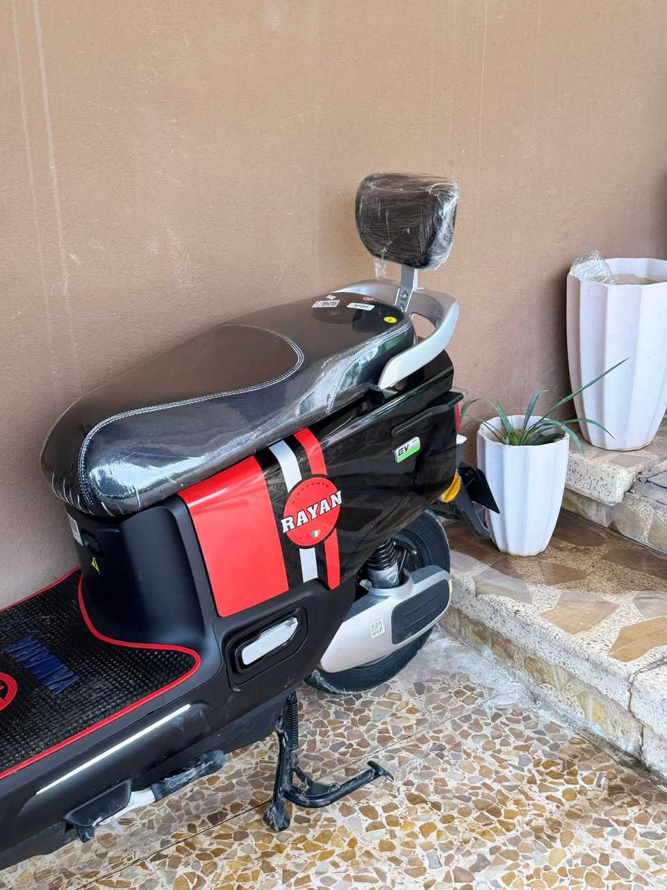 دراجه شحن (RAYAN) للبيع...

المكان موصل ...

المواصفات + التفاصيل...

...( RAYAN) دراجه شحن -

- عدد البطاريات (6 دبل مصطره)..

- السرعه الحقيقيه (85) ...

- قوه الملف ( 2000) حقيقي...

- شاشه تحدد ( العطلات ) ...

- نشرات (خلفيه ) و (اماميه ) ...

٠ - دبل ( اشاره ) ... ١

- نظام البك (R) الرجوع للخلف.

- نظام ال (٣) للوقوف...

- دبلات اماميه (2) هيدروليك دهن...

- دبلات خلفيه ( 2) غاز...

- بريكات امامي وخلفي ( دسك)

- ستاند وسطي...

- ستناند جانبي...

- ستاند ( موبايل ) ...

- مدخل USB... شاحن موبايل

- لد امامي ( زنون ) عالي وناصي الدراجه سريعه وشلعته ( قويه)

السعر ( 300) بي مجال بسيط


**إذا كنت صاحب هذا الإعلان وتريد حذفه لأي سبب، رجاءا أرسل رسالة إلى الدعم الفني**
