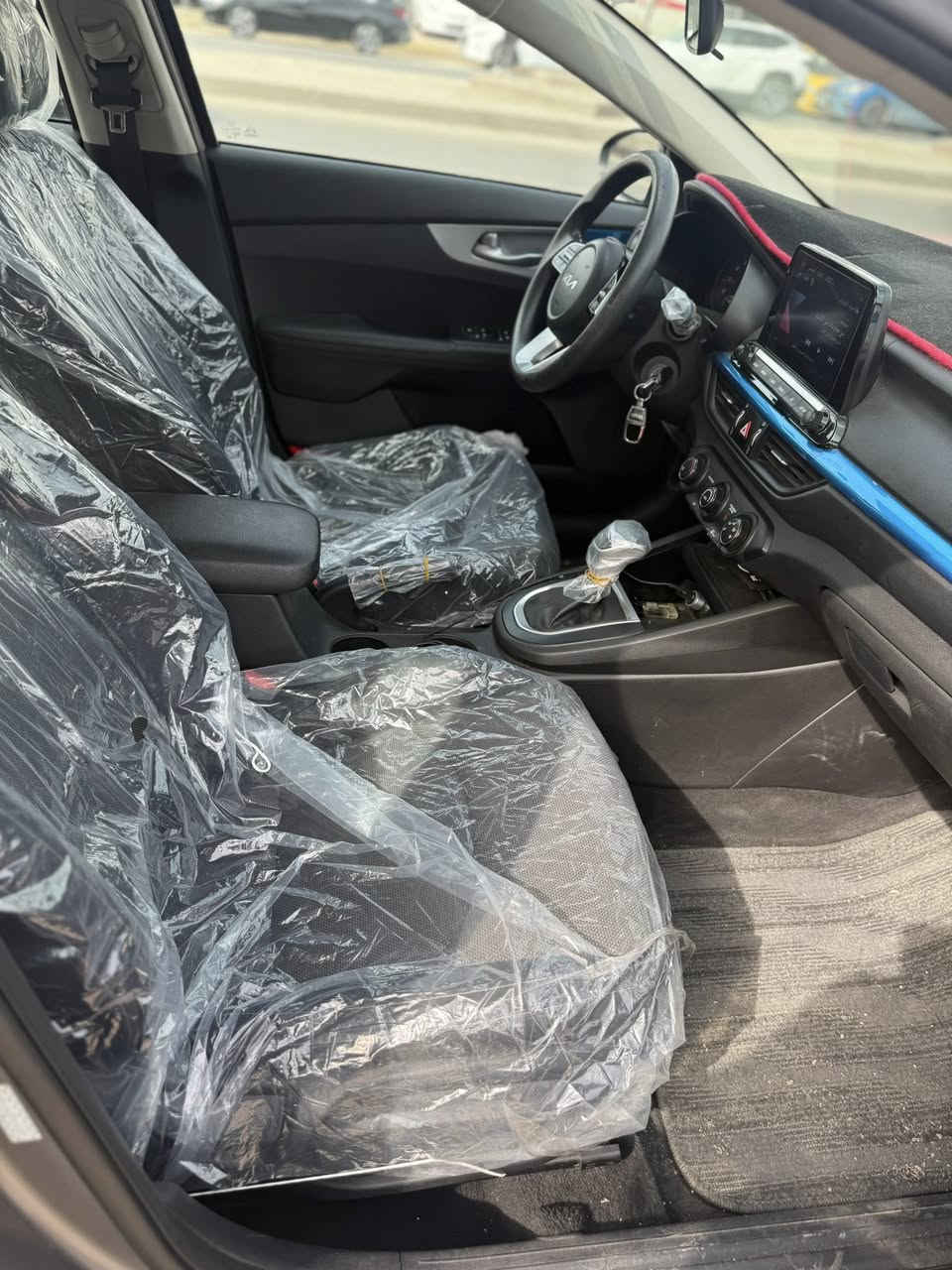 فورتي 23 وارد امريكي اسمنتي فول تحكمات قيادة موصافات LX حساسات خلفية امامية نضام تعديل مسار نضام قيادة ذاتية حادثها جاملغ خلفي سائق مامبدل معمر نفسة وطخة بالدوسة مثل ماموضحة بالصورة فقط ماشية 87 كم نضيفة السيارة نضيفة مكانها بغداد سعرها (156 ورقة )وبيها مجال بسيط اتصال (***********)
