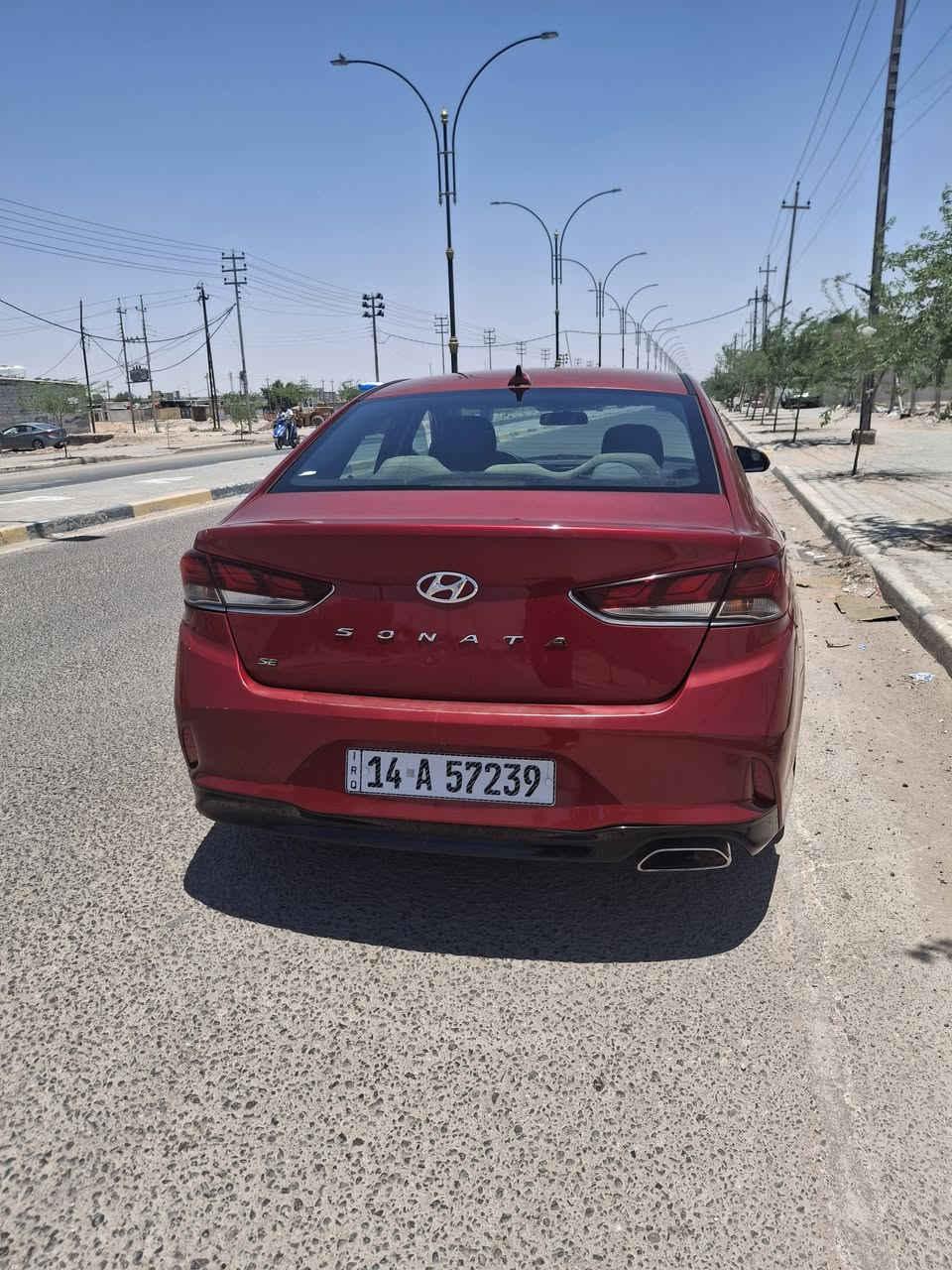 سلام عليكم سوناتا ٢٠١٨ وارد امريكي 
ضررها بسيط كلش جاملغ ايمن وبنيد بدون دواخل بدون اي شي السيارة بأسمي اريد تحويل بدون تحويل رجاءا لا تتصل السنوية لحد ٢٠٣١ والهزة بعدها مامخلصه 
  محرك وكير ومكيف تمام والحدادية ممتازة السيارة جاهزة ان شاءالله 
السعر ١٣٠ وبيها مجال بسيط
***********
***********
