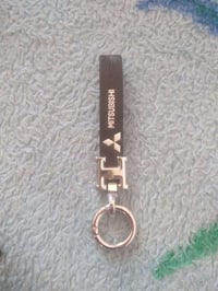 مدالية مفاتيح • صغيرة • ماركة