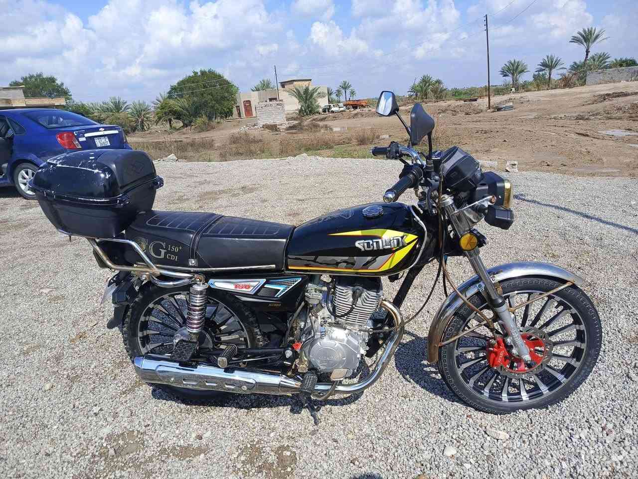 للبيع دراجه ايراني سولنك موديل 24 نازله بل 25 محرك  150  مكفول سبانه ماممدود عليه مابيه نقص برغي صالنصه كاتم كهربائيات شغاله اوراق منفيس موجوده السعر 750 وبيه مجال المكان الكرمه المو شراي لايتعبني  للاستفسار  ***********
