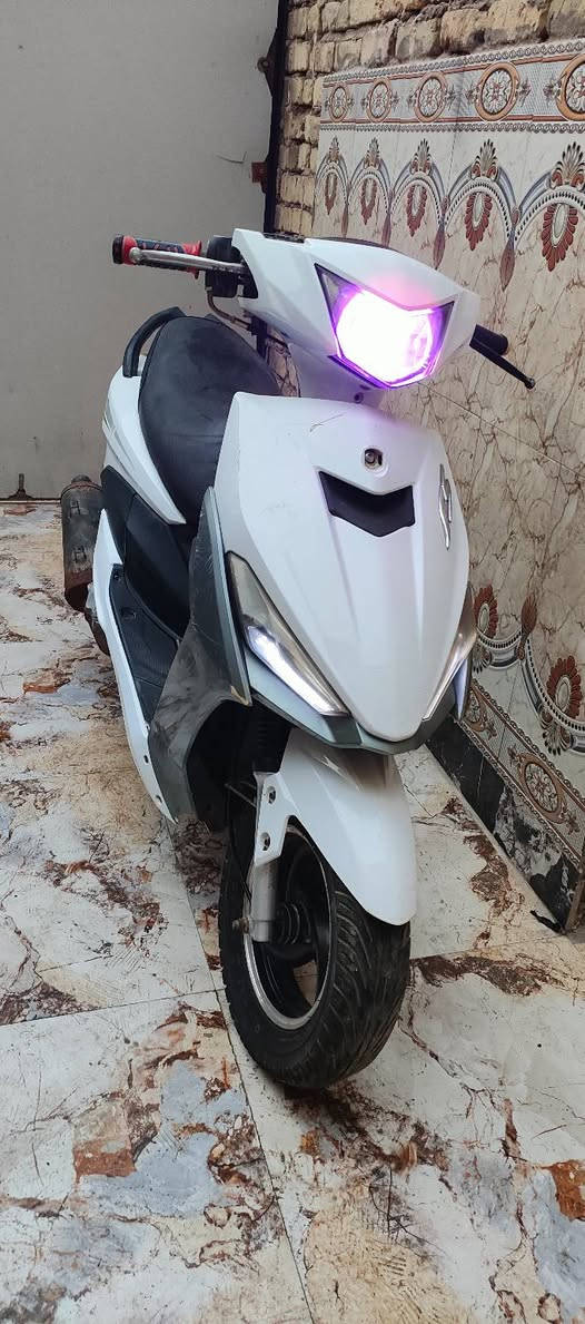 دراجه اف اس للبيع السعر ٣٥٠ للتواصل خاص او ***********
