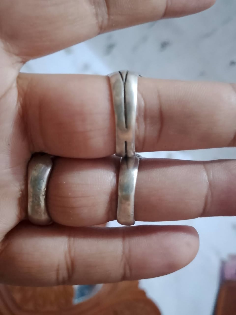 سلام عليكم محابس اصلي وقديم
فضه عراقي شرط ٣ ب ١٠٠ كوت ماعندي توصيل شراي يتصل ***********
