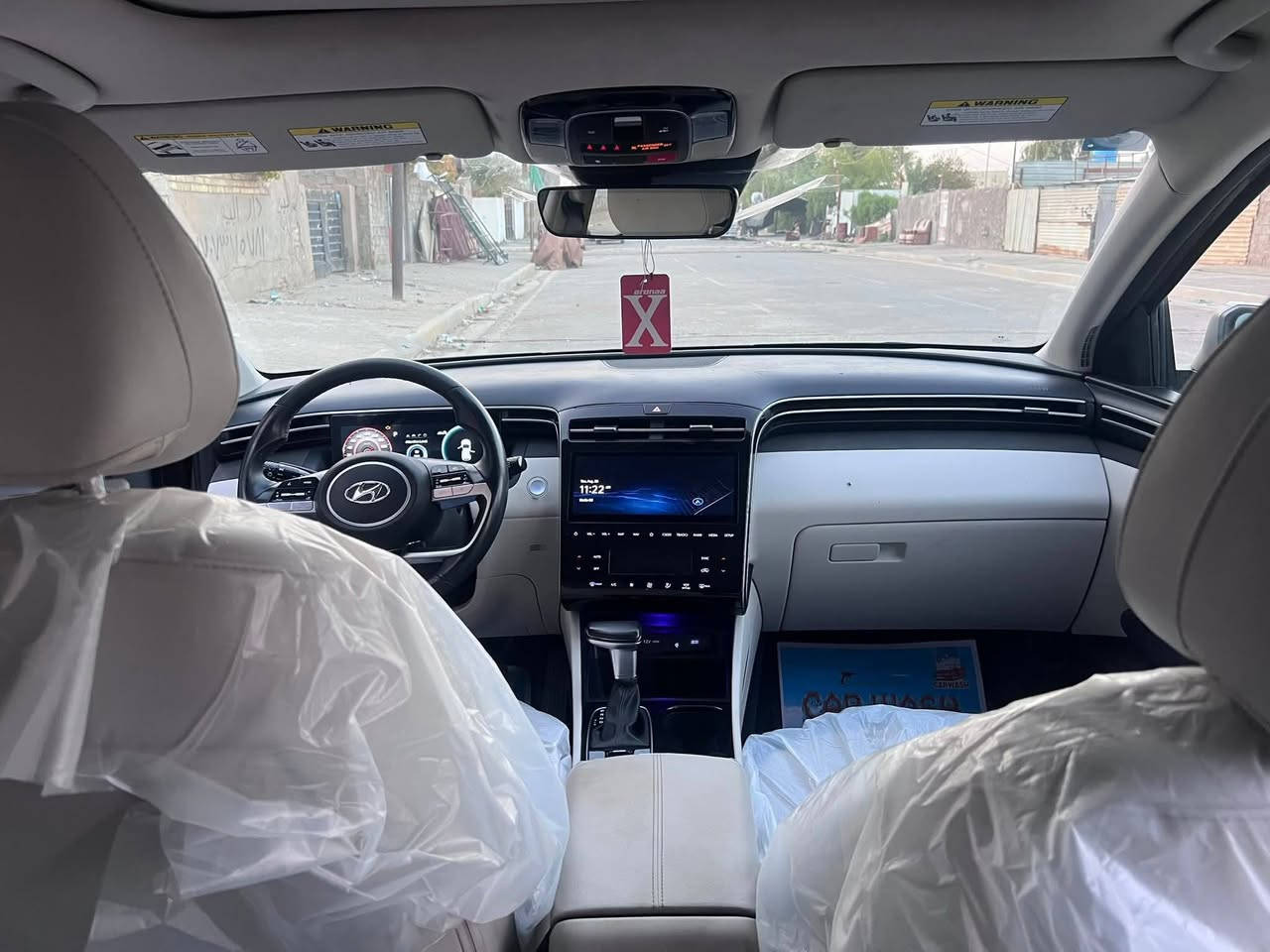 السلام عليكم للبيع توسان وارد امريكي موصفات SEL محرك 2500 رقم بغداد السعر 21,000 ألف دولار وبيها مجال

اتصال على الرقم التالي (***********
