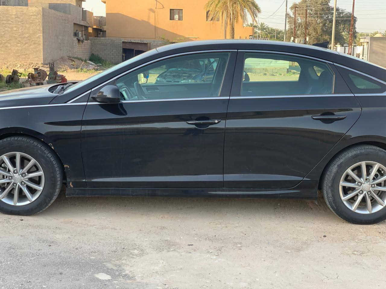 سوناتا 2019 وارد امريكي ضرر جاملغ وبنيد تبديل وباب السكن كلير مكينه2400 مبدله جديد رقم اربيل دولي مكان السياره عامرية الصمود السعر 130 
هاتف ***********
