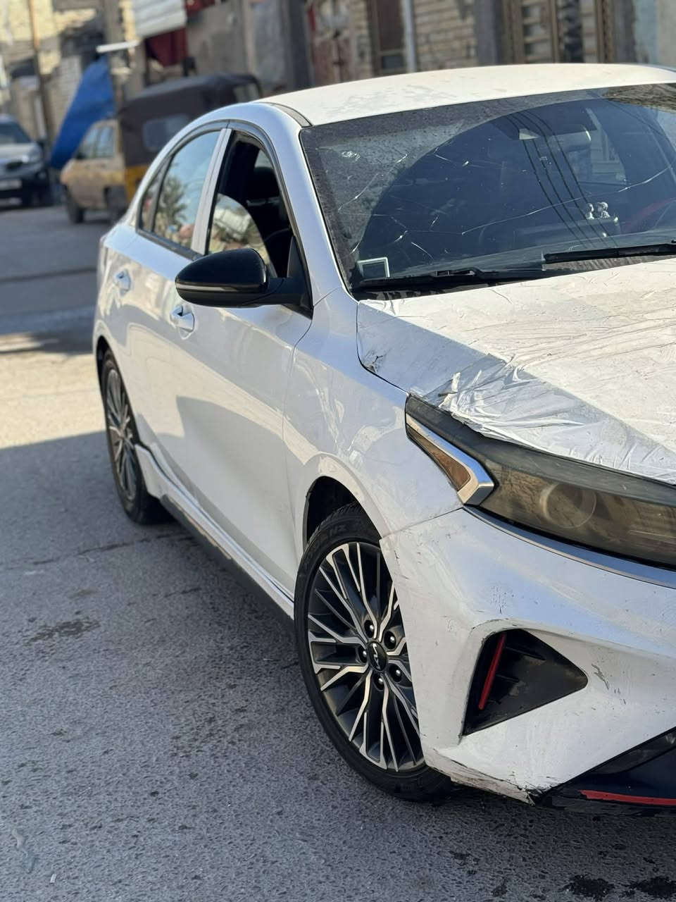 👇👇👇
سلام عليكم سياره فورتي لون ابيض
مكينه 2000
بصمه تشغيل عن بعد 
فول مواصفات فقط
فتحه مابيها 
سياره بيها كم طلقه مبينه بصوره 
سعرها 130بيها مجال بصيط 
رقمي ‏‪***********‬‏
