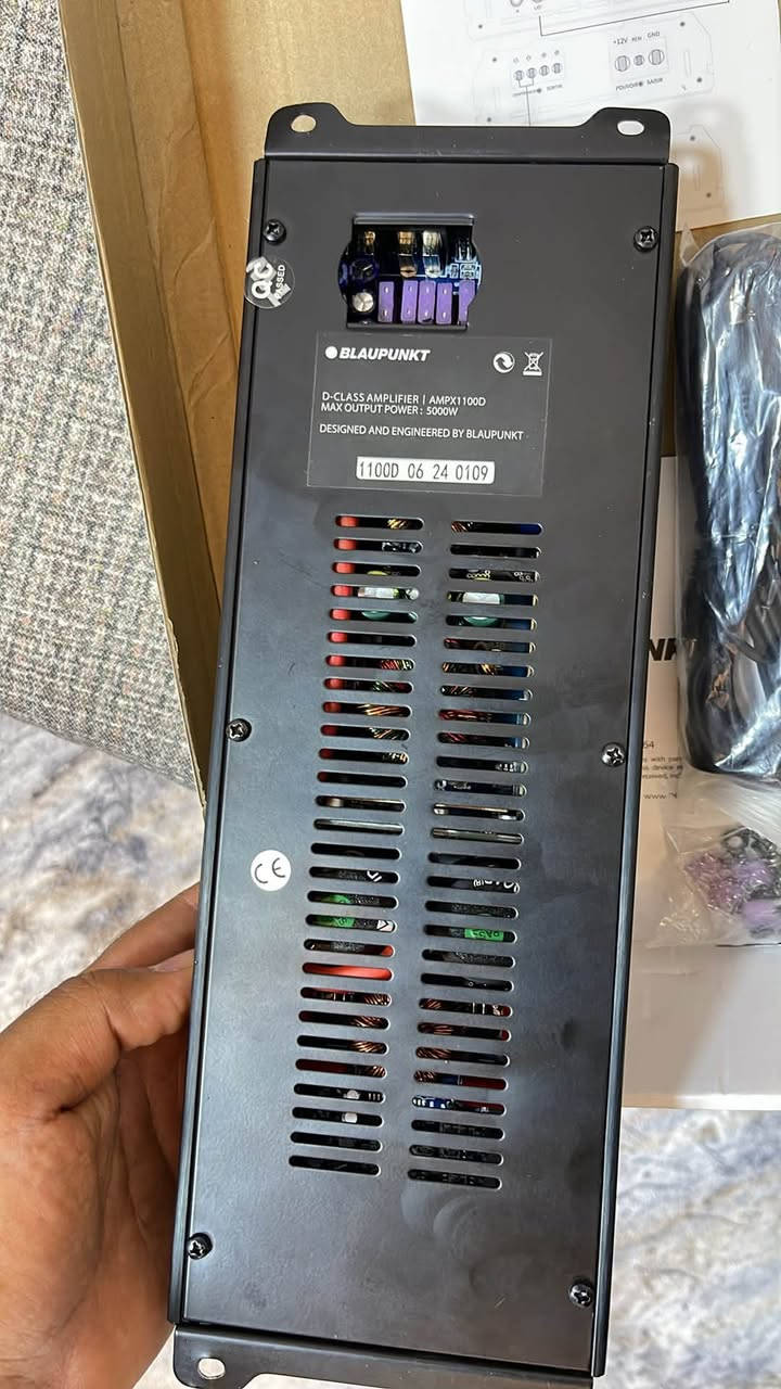 مضخم صوت هيج شكل نوع بريطانيه
واط 1100 جديده مامستخدم 
متوفر توصيل


**إذا كنت صاحب هذا الإعلان وتريد حذفه لأي سبب، رجاءا أرسل رسالة إلى الدعم الفني**