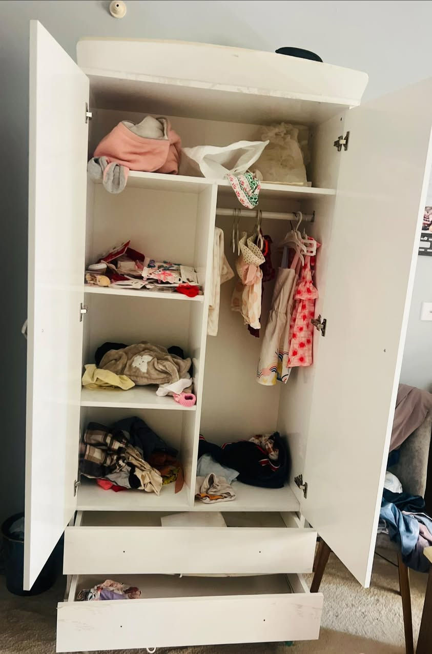 غرفة نوم طفل مثل ما موضحه بالصورة السرير موجود السد مالته والكنتور مثل ممبين فقط رجل مكسورة رايدة الغرفه كلها مع فراش البيبي ب100الف ابيعها واني والله ماخذتها ٤٥٠الف بس ماعندي مكان دابيعها وهسه بالسوك بس السرير١٥٠


**إذا كنت صاحب هذا الإعلان وتريد حذفه لأي سبب، رجاءا أرسل رسالة إلى الدعم الفني**