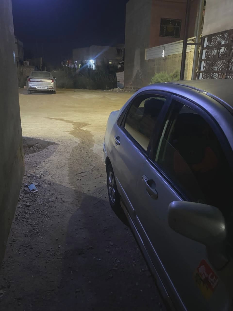 السلام عليكم ورحمة الله وبركاتة 
سازوكي للبيع سيارة مكفوله كافت الاصوليات لا كص ولا نقل مكينه وكير جدد تخم تاير جديد تبريد نقص غاز رقم بصره سنويه لل28 راعيه موجود تحويل ثاني يوم  للستفسار اكثر اتصل ع الرقم  *********** عنوان السياره الجزيرة الفيروزيه علمن انا مكلف بالنشر رقم الوتساب *********** هاذ بس واتساب
