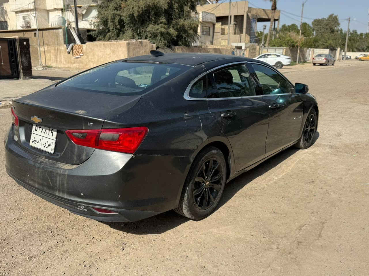 سلام عليكم 
ماليبو موديل 2017 
وارد أمريكي حادثه جاملغ وبنيد
وبيه جفيه ومصبوغه عام 
مكفول من دواخل و كص
مواصفات بصمه كامره شاشه 
السعر 58 ورقه وبيه مجال بسيط
اتصال على رقم ***********
مكان سياره بغداد بلديات حي تجار بغداد, العراق
