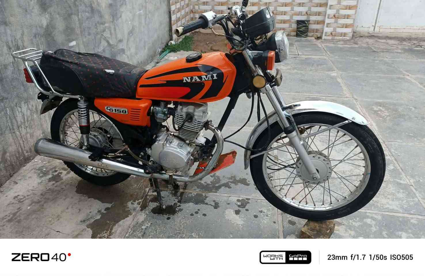 سلام عليكم دراجه نامه البيع وراق اصولي موديل 2022طالعه من الوكاله بل2023 دراجه خير من الله بيع او مراوس السعر خاص مكان الشطره الهاتف/***********
