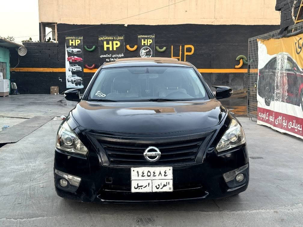 سەرەتا 18 گەڵا غەڕامەی لەسەرە
​🚗 نیسان ئەلتیما 2013(SR / فول مواسەفات)
​ڕەنگ: ڕەشی بریقەدار، تەواوی جەستەی پۆڵیشکراوە و ناوەوە و دەرەوەی زۆر پاک و بەڕێک و پێکی ڕاگێراوە
​سەقف سڵاید (فتحة سەقف)
​ویل کەپ و تایەی سپۆرت و جوان
​ناوەوە ڕەش، سوکان کۆنترۆڵ، شاشە و کامێرا
​گڵۆپی پێشەوە پرۆجێکتەر و لید
​گێڕ: بە شەرت (زۆر ساغ و بێ کێشە).
​پەڵە و لێدراوی: ٥ پارچەی لێدراوە بەبێ ناوگرتن (دوو دەرگای سەکن، جاملغی پێشەوە و بۆنیت گۆڕاوە). ناوەوەی زۆر ساغە و پشتی کێشەی نییە.
​(مەکینە): یەک چاوەی کاسکێتی سووتاوە و هەندێک ئاو کەم دەکات (تێبینی: نرخی چاککردنەوەکەی لە کاتی مامەڵەدا لەبەرچاو دەگیرێت).
​ڕەقەم: هەولێر
​غەڕامە: 18 گەڵا غەڕامەی لەسەرە — لە دوای تەواوبوونی مامەڵەکە ڕاستەوخۆ دەگەڕێنرێتەوە.
​💵 نرخ: ٩١ گەڵا (لەگەڵ مامەڵەیەکی زۆر کەم بۆ کڕیاری جدی)
واتساپ:*********** كركوك, العراق
