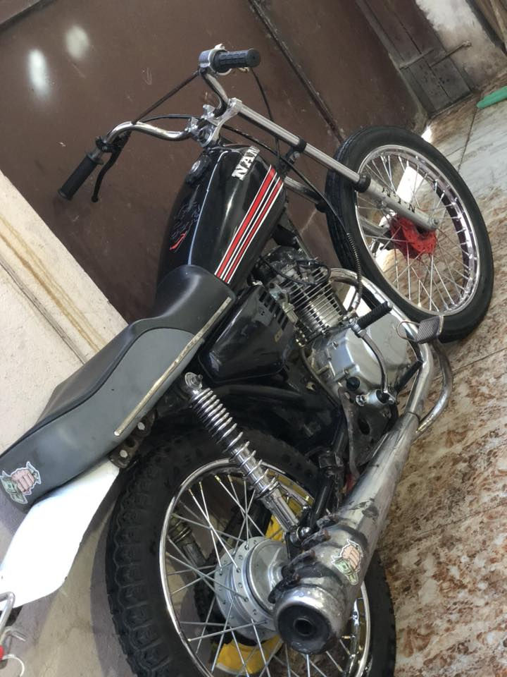 سلام عليكم دراجه للبيع نامه 3احرف تعميره كلها جديد من طاير ل طاير 26 غراضه كلها جديد شاد شاصي رفيع محرك 20سرط لا صرف لا بخار بس بيها سوط عصافير شلعه معدل فول دبلات امامي خلفي كلها شغاله سعره مناسب 260رقم موبايل 

‭0787 763 7458‬
