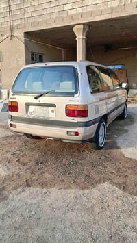 للبيع مازدة MPV ياباني مديل 1993 سبعة راكب محرك 6 سلندر كير تعليك تبري...