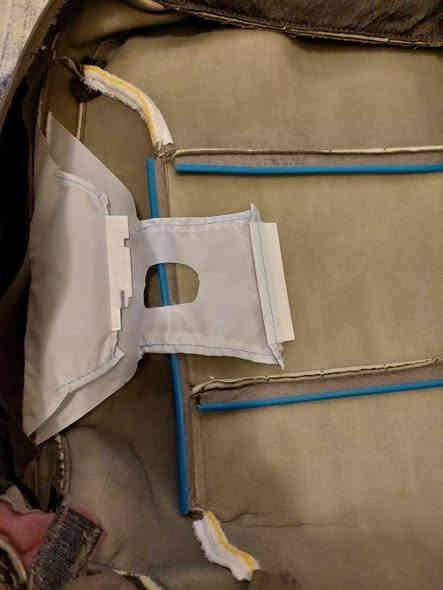 دوشمة تاهو خليجي 2018
مكسيكية ( اصلية)
يعني تنشال القديمة وتنشد هاي تطلع السيارة   zero
***********/واتس واتصال
ملاحظة / الدوشمة كاملة بدون نقص
