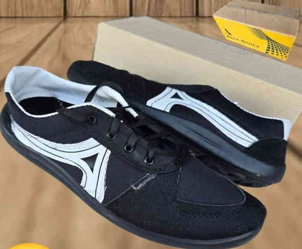 يوجد حذاء الفا رجالي سعر الكرتون 23 اهل الجمله كميات سعر مناسب 22 قياساته يبدا من 40 لحد 45  لحد  42 47 التواصل على هذا الرقم *********** ***********
