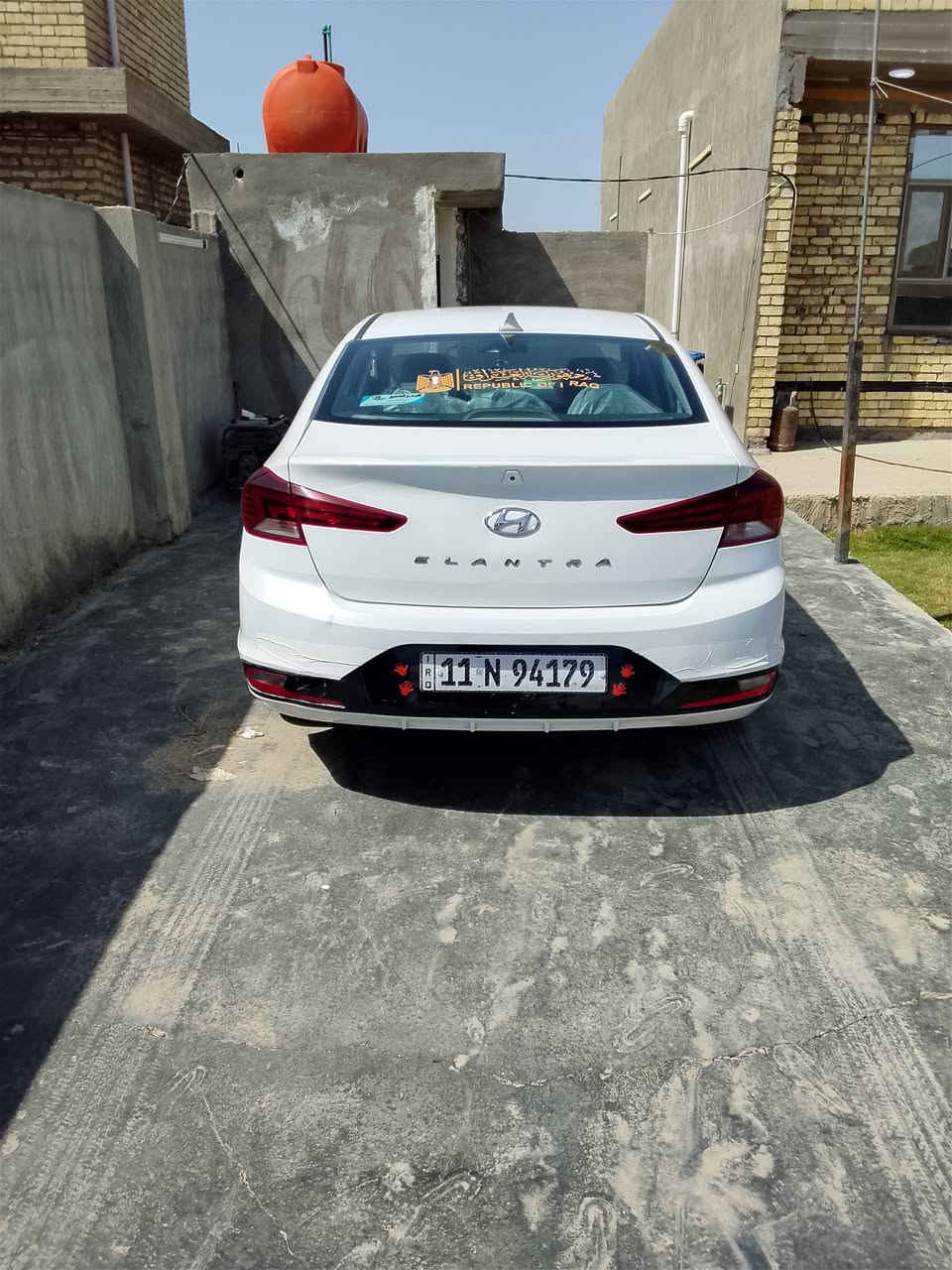 النترا موديل 20 كفاله صبغ بنيد فقط
سياره جديده كل نقص مابيها كير مكينه تبريد كفاله 
مكاني بغداد التاجيات 
السعر 136 تحويل ثاني يوم 
‏‪***********‬‏
