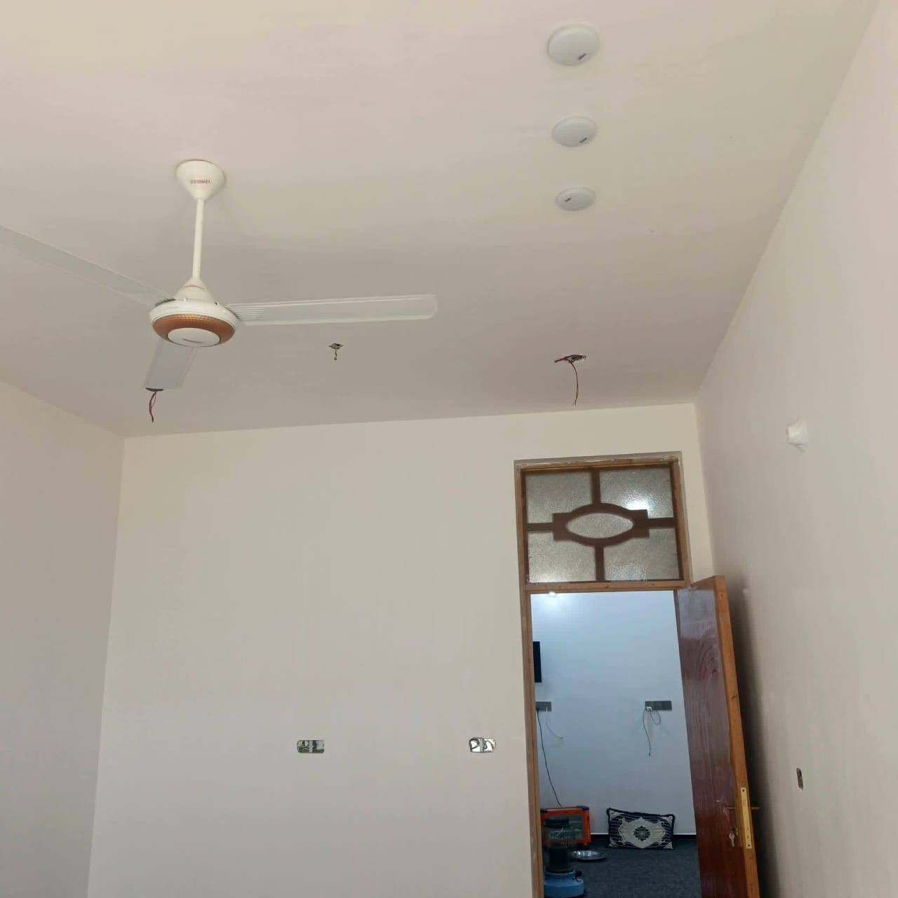 بيت للبيع مساحه 200م 
بناء حديث سنة 2023
غرفة نوم عدد 2/ صالة كبيرة / استقبال 
مرقم بالبلدية 
العنوان الوافدين قرب الملعب
السعر 45مليون 
للاستفسار الاتصال على الرقم ***********
