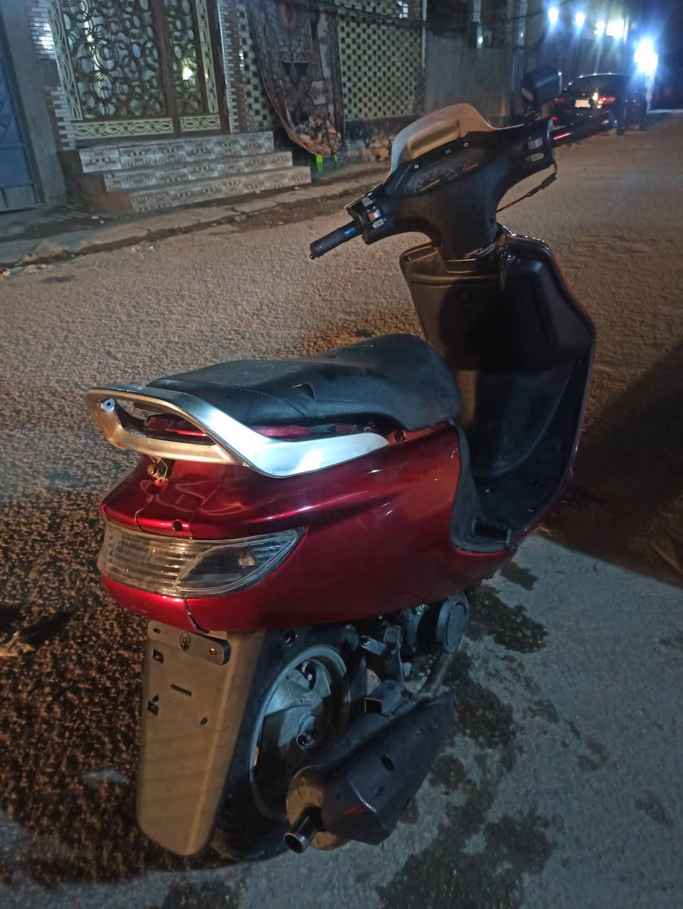 السلام عليكم دراجه شوفت عينكم ما ناقصه شي كهربائيات كله شغاله باتري سلف هندر صالنصه رياضي fm كفرات مختم تايون دبلات وره كدام هورن السعر 475 وبيه مجال للشراي متواجد ماسنجر او الاتصال علئ الرقم ***********
