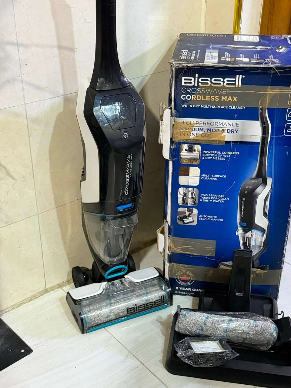 مكنسة بيسيل كروس ويف ماكس اللاسلكية للتنظيف الجاف والرطب.تتميز بقدرة على كنس، ومسح، وتجفيف الأرضيات في خطوة واحدة.تأتي مع خزان مزدوج للمياه النظيفة والمتسخة، بالإضافة إلى دورة تنظيف ذاتية.تعمل ببطارية ليثيوم أيون بقوة 36 فولت وتوفر ما يصل إلى 30 دقيقة من وقت التشغيل.


**إذا كنت صاحب هذا الإعلان وتريد حذفه لأي سبب، رجاءا أرسل رسالة إلى الدعم الفني**
