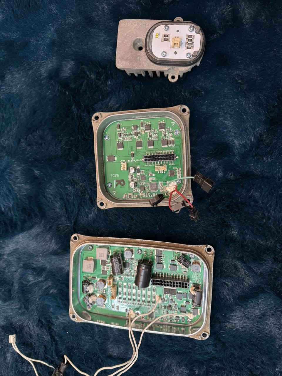 لايت مارسيدس C300 2018 جهة السائق فقط كامل ومحولات ٣ سعر 100$


**إذا كنت صاحب هذا الإعلان وتريد حذفه لأي سبب، رجاءا أرسل رسالة إلى الدعم الفني**