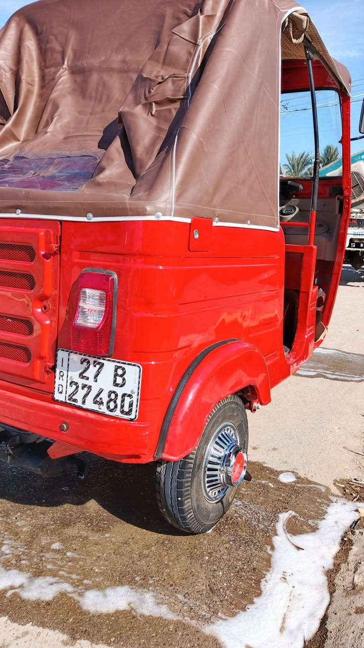 سلام عليكم تكتك للبيع  18 شهر 7 مداور مباشر مصبوغه عام جاهزه من كلشي مكاني دوايه اتصل وتدلل  ***********
