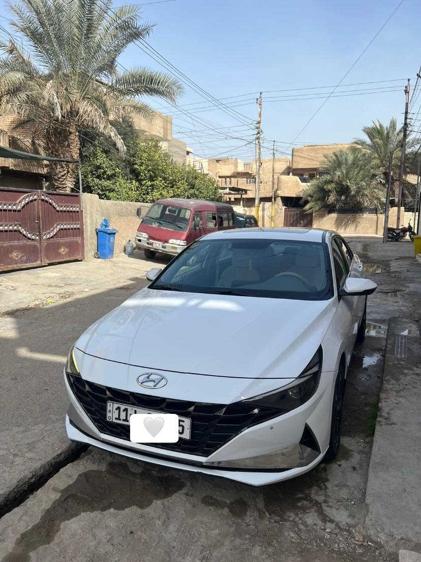 سلام عليكم للبيع النترا خليجي موديل ٢٠٢١ محرك ٢٠٠٠ دوش كير AT داخل بيجي فول موصفات  فتحه بصمه ترحيب حساسات تحكمات شاشه لدات ويل كروم سياره مكفوله عده تبديل باب خلف راكب اثر طخه بس باب فقط سياره خير من الله ماشيه ٧٧  سعر ١٥٩ وبيهة مجال للتواصل على رقم ***********
