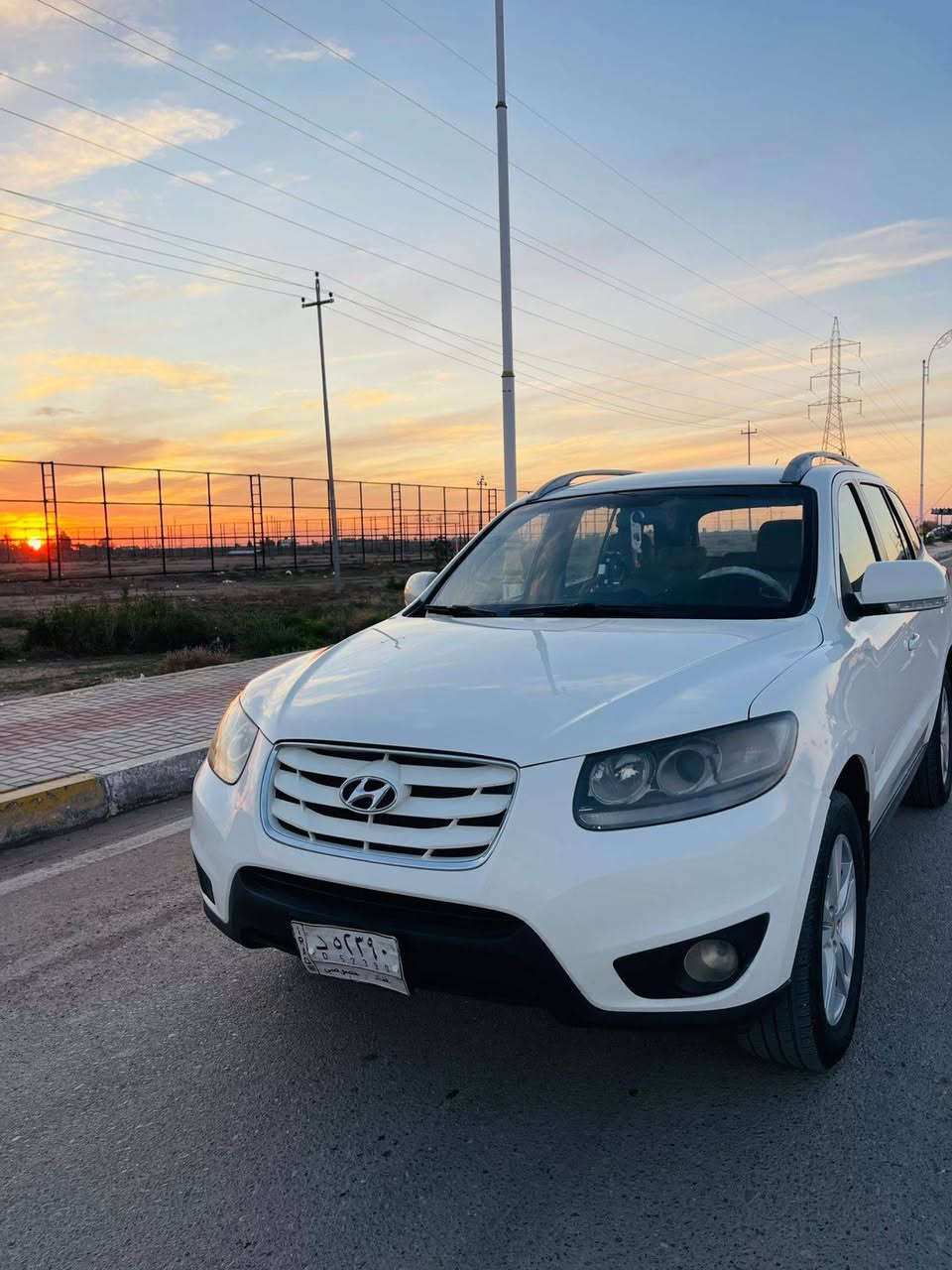 هونداي سنتافي موديل 2012 6 سلندر شركه عامه رقم بغداد بيه بارد بسيط مكانين بدون صبغ للاستفسار الاتصال على الارقام التاليه 
***********
***********
مكان السياره صلاح الدين بلد.
