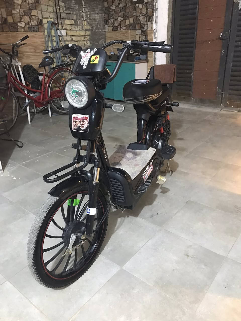 باسكل شحن حجم عشرين للبيع السعر ٣٠٠ الف
الهاتف/***********
