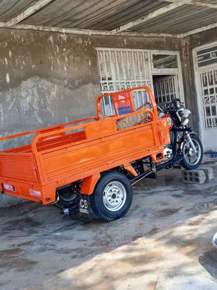 السلام عليكم ستوته للبيع ستوته جديده صار لها اسبوع من طالعه محتاج فلوس مو شراي لا يمر السعر2650
رقم***********
