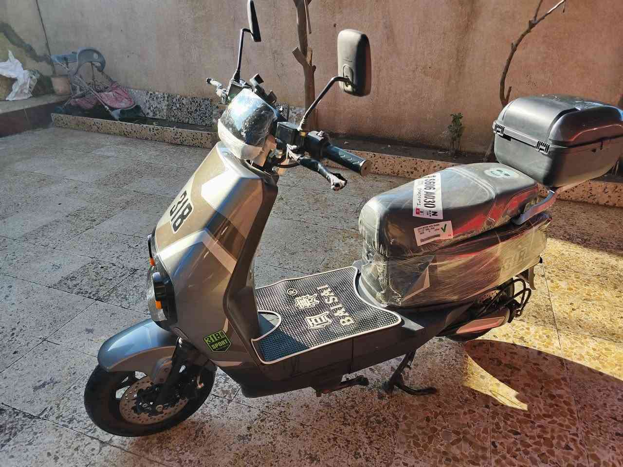 ماطورشحن حجم ٣١٨ سرعه ٩٩ اربع ٤نمر مثبت سرعه *********** سعر ٦٠٠ حي الانتصار
