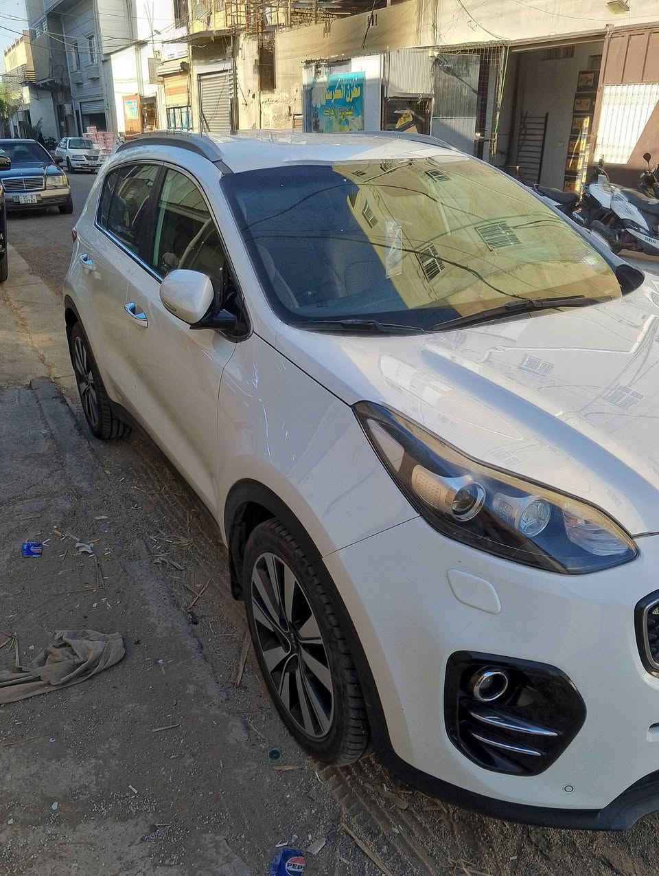 السلام عليكم سبورتج موديل 2018 رقم بغداد ماشيه السياره 95 حقيقي مكان السياره البياع او حي العدل  رقم ***********
