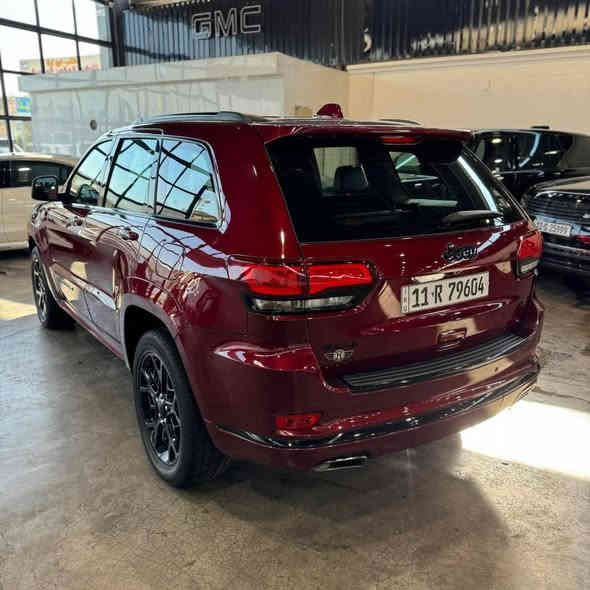 جيب S 2022 خليجي وكالة هارلم ماشي 22 الف كيلو رقم جديد كير ومحرك مكفولة بيها بارد بكد شبر بالباب الخلفية والباقي مكفول

🛑 السعر سوي تعليق يصل مباشرة 🤖 

مواصفات سيارة 
داخل احمر وأسود بلادي 
تحذير خروج عن المسار 
نقطة عمياء 
دفع 4x4
فرش المقاعد جلد الأمامية كهرباء 
المقاعد الأمامية تدفئة وتبريد 
ذاكرة حفظ وضعيات الجلوس 
تدفئة ستيرن 
سقف بنورما 
شاشة حجم 4.8 
نظام خاص لطرق الوعرة 
مصابيح الأمامية زنون 
مصابيح LED
كشافات ضباب زنون 
تشغيل عن بعد 
صندوق كهربائي 
رادار عدسة 
حساسات امامية 
حساسات خلفية 
كامرة خلفية 
ويل قياس 20 اسود لماع 
المرائة بـ خاصية التعتيم الذاتي 
مرائة امامية كهرباء 
بلوتوث تلفون 
تحديد سرعة 
تحديد مسار 
نظام تشغيل وإطفاء أتوماتيكي 
نظام بريك اتوماتيكي 
السيارة سبيره منازل 
مواصفات S معروفه 
رقم بغداد بسمي 

رقم صاحب السيارة 
***********
