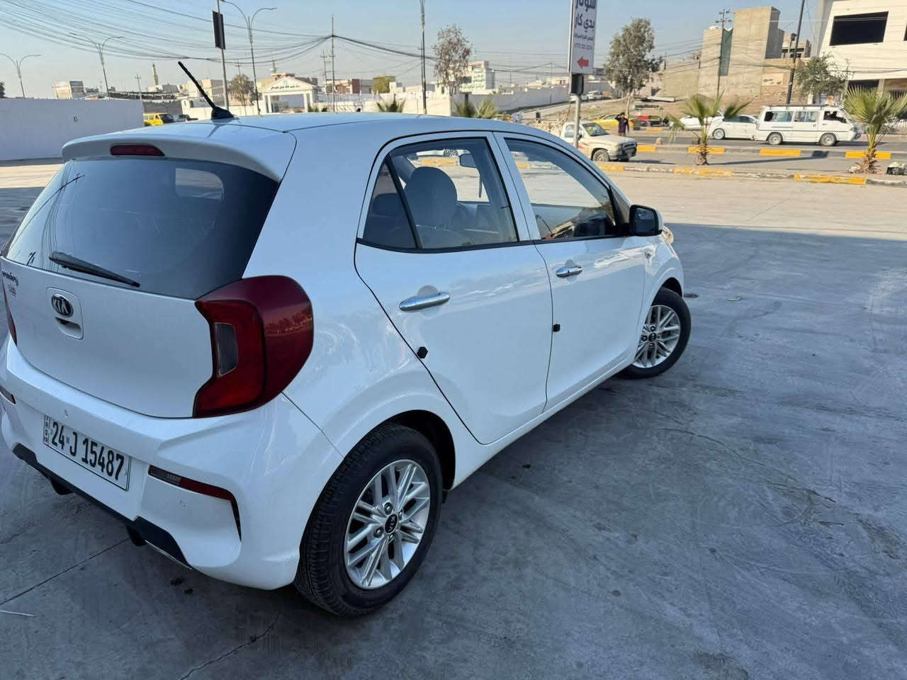 للبيع 
كيا مورننك 
موديل 2021
ماشيه 100km
كشن جلد هيتر و تبريد
رقم دهوك 
بصمه 
مري شفط
شاشه. كامره 
تحكمات ستيرن 
رادار جانبي  امامي
مانع انزلاق
كابون بانزين بيها 
بيها شبر تعديل ع بارد فقط 
مكان السياره موصل 
السعر 💸 98💸وبيه مجال 
التواصل على الارقام 
*********** بيه واتساب
***********
