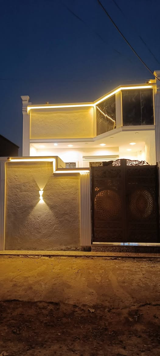 اسلام عليكم بيت 100 متر  زاراعي طابق واحد كامل بناء طابوك ولارضية رفت نهاية لاربع شوارع فرع الثاني للاتصال ***********
