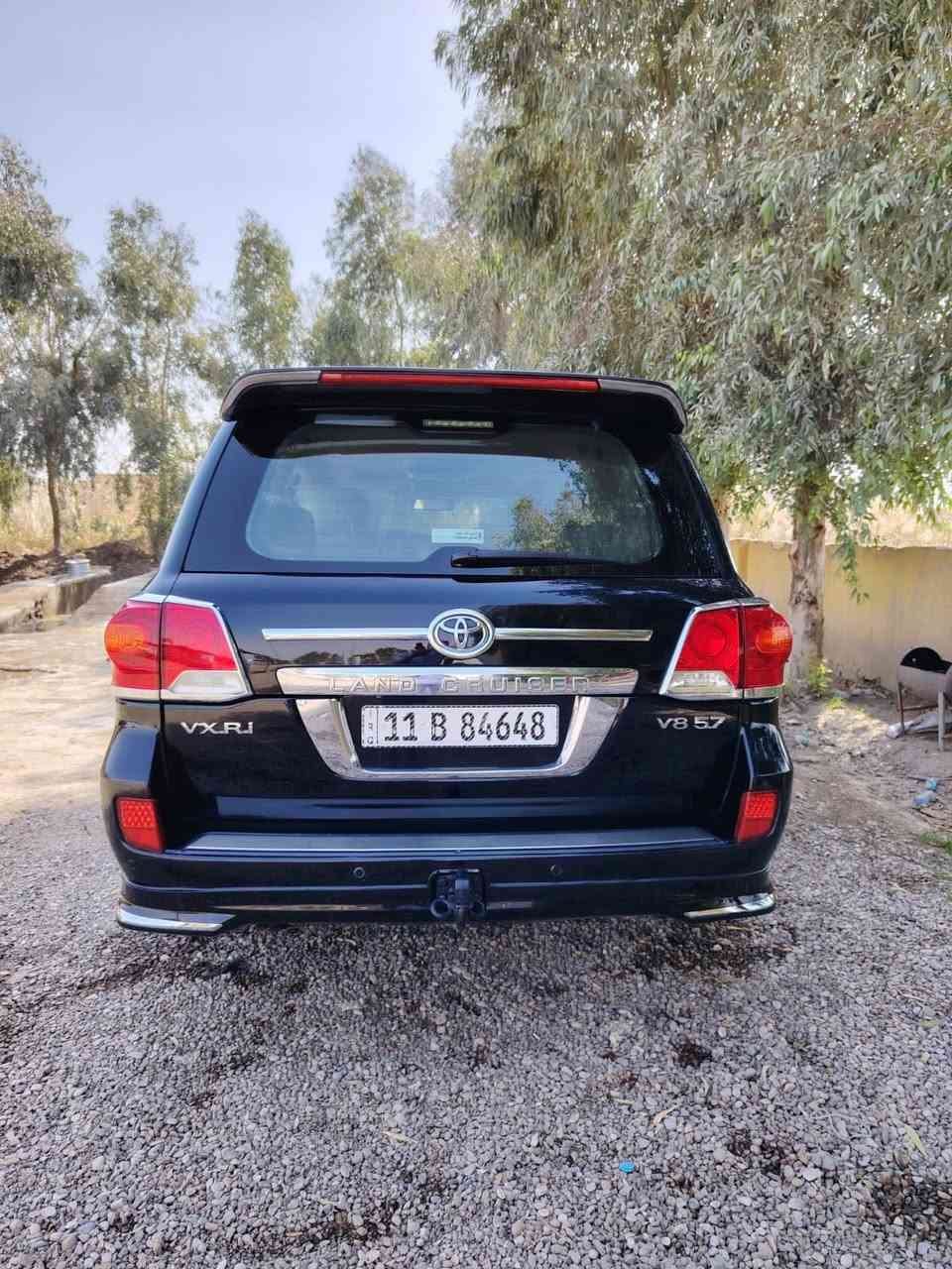 السلام عليكم
لاندكروزر 5700 
  V. X. R. i
موديل 2008 محدث 14 التحديث فقط دعامية أمامية وشباك ومازدات والباقي كلة ع وضع الشركة 
لون اسود مكفولة من الصبغ والحادث
رقم بغداد 
☆♧☆مواصفات  
●خمس بصمات
● مقاعد أمامية كهرباء
●كشنات تدفئه 
●كاميرا خلفية 
●فتحه
●بالسقف DVD 
●ويل18
●ليت زنون اصلي
●كشنات جلد كريمي
●داخل صاج
●ستيرن كهرباء
●نظام سبورت
●ثلاجه
●تخم تايرات بحالة جيدة 
●حداديه خلفيه اماميه جديده 
■السياره كلش نظيفه وجاهزه من كل النواحي 
■واحلى من الصور بهواي
السعر المطلوب :290 ورقة
‎***********
العنوان: ديالى دلي عباس
