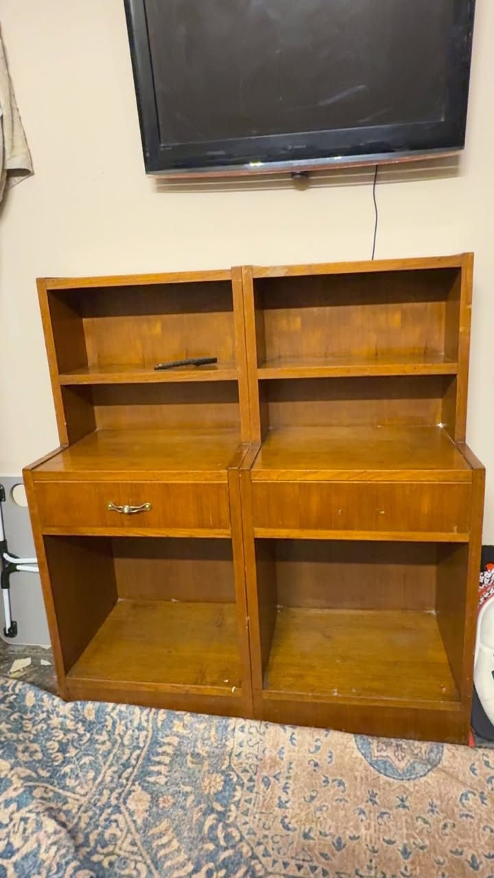 سلام عليكم 
كومديات صاج للبيع بسعر مناسب جدا 
مكان حي الجهاد ***********
