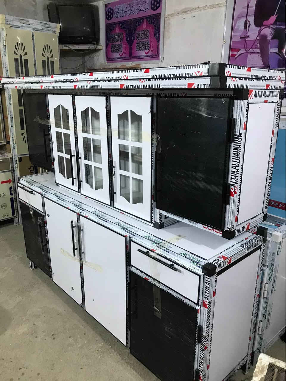 تخفيضات كاونترات مترين شرط شرط التزكام بليت واحد ملم نرماده حفر جرارات شفط نقش cnc تاج وكلوبات شغل درجه اولى ب395 واذا وياه سنك متر وربع مرمر ب٥٩٥ يصير اللون حسب الطلب العنوان ناصريه شارع الاخلاص *********** ناصرية, ذي قار
